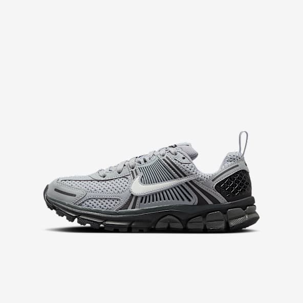 Nike shoes boys size 5 online